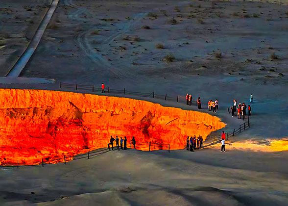 Darvaza Gas Crater, Darvaza