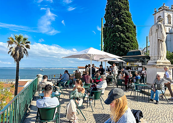 Miradouro de Santa Luzia in Lisbon