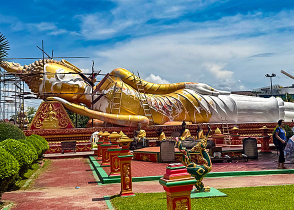 That Luang Stupa, Vientiane